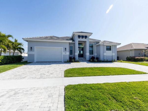 Marco Island Luxury Vacation Rental – Private Pool & Modern Comforts