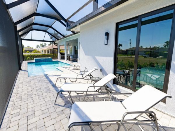 Marco Island Luxury Vacation Rental – Private Pool & Modern Comforts