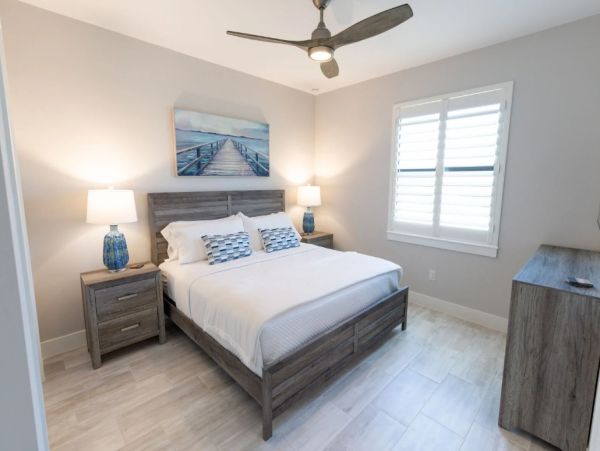 Marco Island Luxury Vacation Rental – Private Pool & Modern Comforts