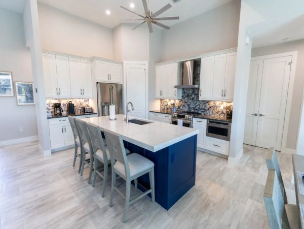 Marco Island Luxury Vacation Rental – Private Pool & Modern Comforts