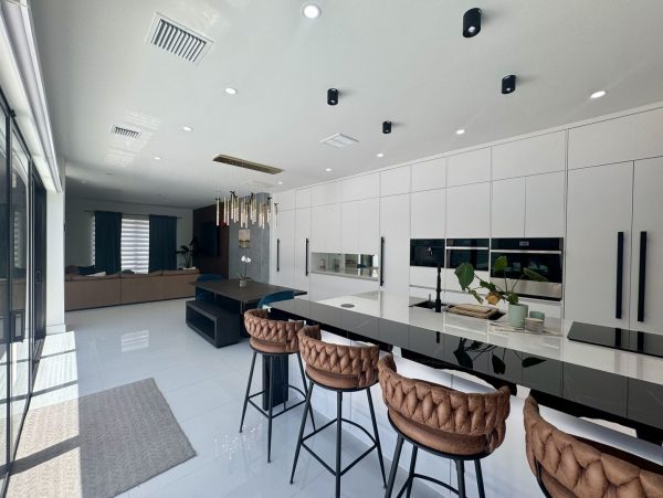 Marco Island Luxury Vacation Rental – Private Pool & Modern Elegance