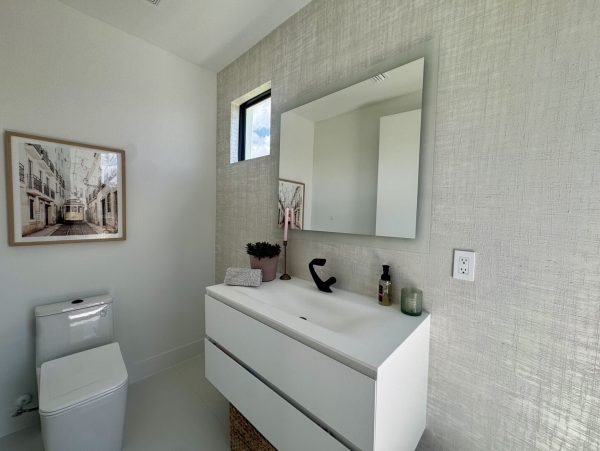 Marco Island Luxury Vacation Rental – Private Pool & Modern Elegance