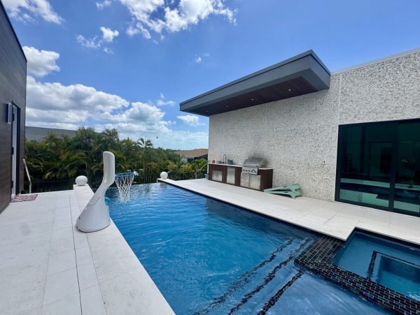 Marco Island Luxury Vacation Rental – Private Pool & Modern Elegance