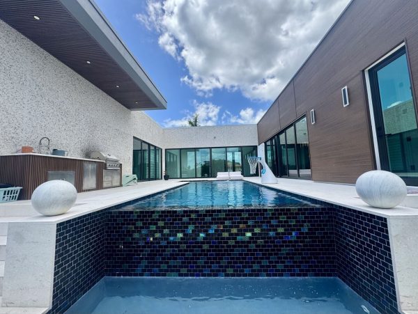 Marco Island Luxury Vacation Rental – Private Pool & Modern Elegance
