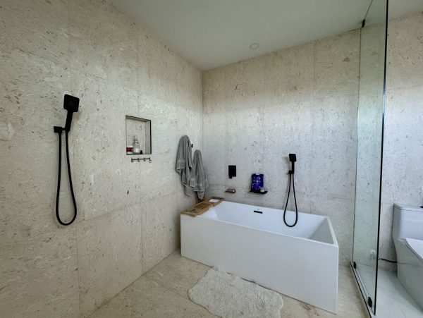 Marco Island Luxury Vacation Rental – Private Pool & Modern Elegance