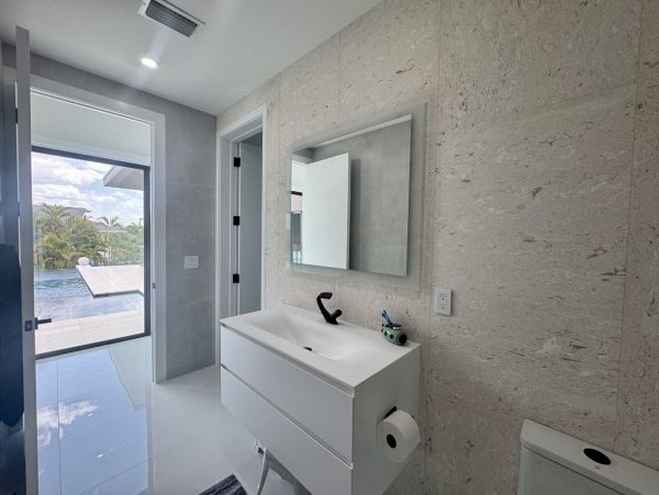 Marco Island Luxury Vacation Rental – Private Pool & Modern Elegance