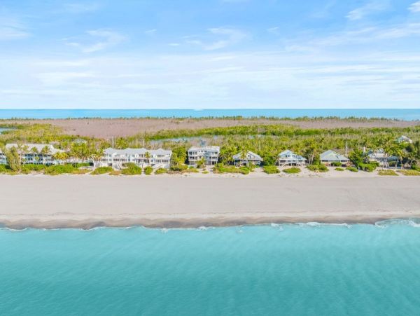 Gulf-Front Four-Bedroom Home With Pool in Captiva