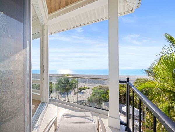 Gulf-Front Four-Bedroom Home With Pool in Captiva