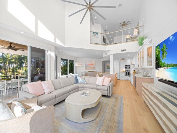 Gulf-Front Four-Bedroom Home With Pool in Captiva