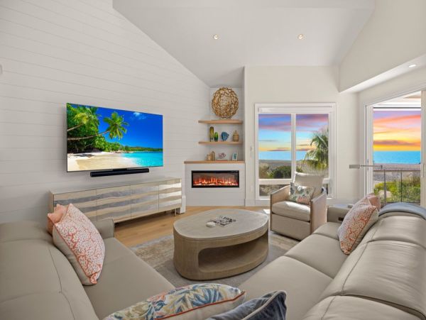 Gulf-Front Four-Bedroom Home With Pool in Captiva