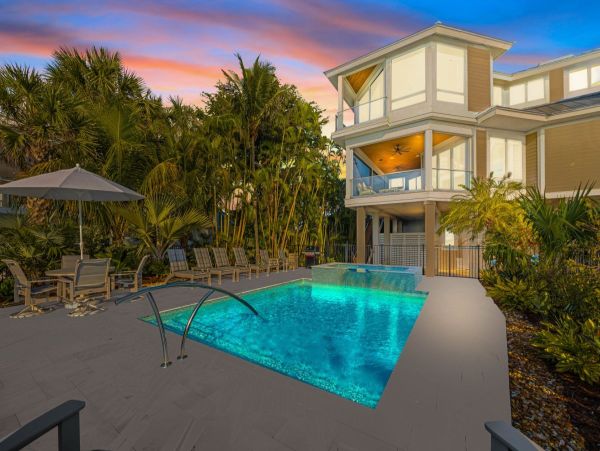 Gulf-Front Four-Bedroom Home With Pool in Captiva
