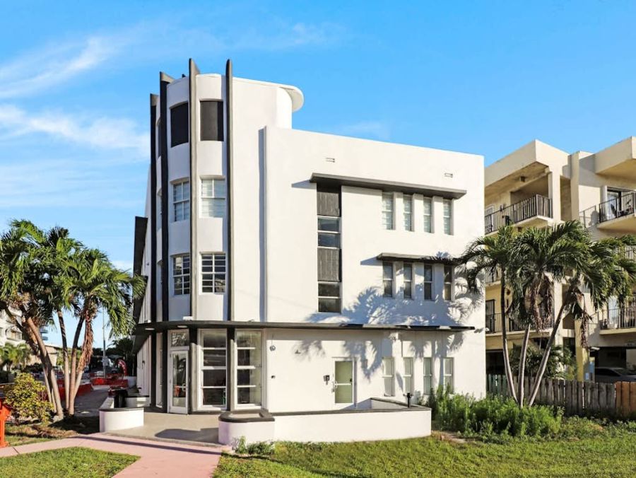 Modern Miami Beach Apartment One Block From the Ocean