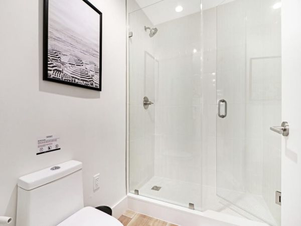 Two-Bedroom Miami Beach Apartment Near the Ocean