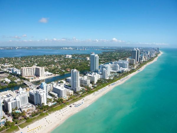 Two-Bedroom Miami Beach Apartment Near the Ocean
