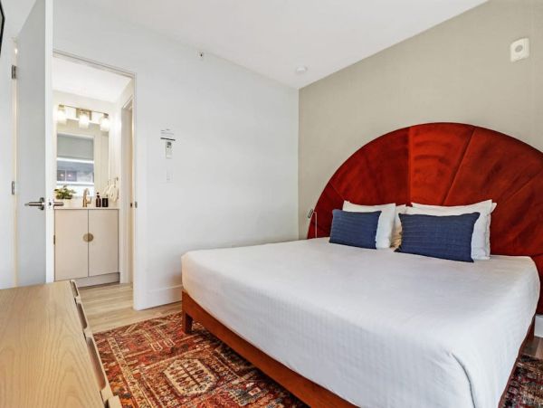 Two-Bedroom Miami Beach Apartment Near the Ocean