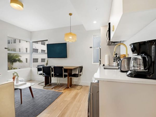 Two-Bedroom Miami Beach Apartment Near the Ocean