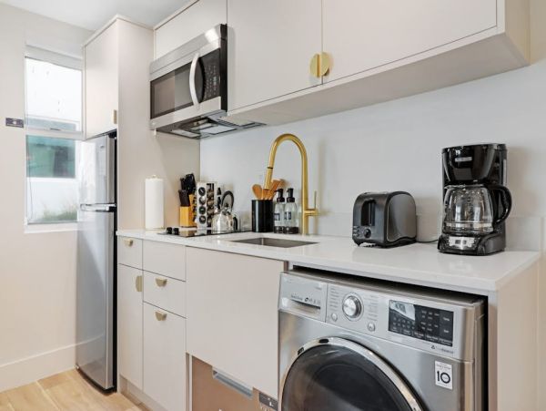 Two-Bedroom Miami Beach Apartment Near the Ocean