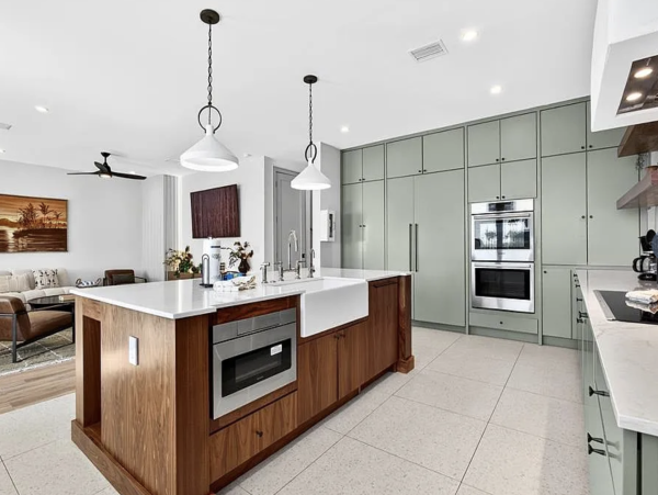 Anna Maria Island  Beach Luxury Vacation Rental -  Steps to Beach