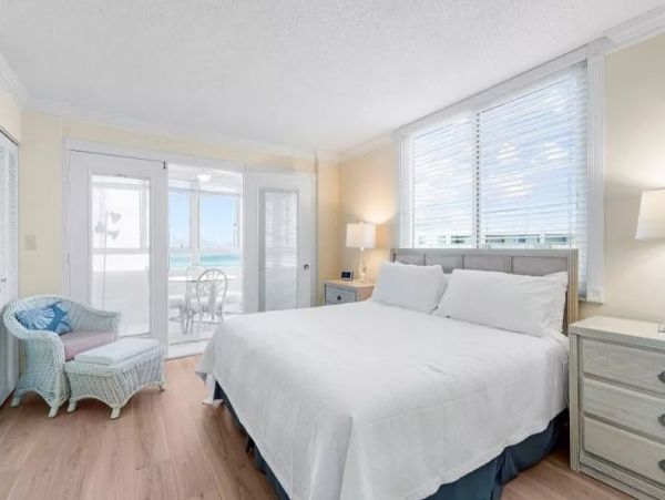 Siesta Key Gulf Front Condo – 2 Bedroom Vacation Rental