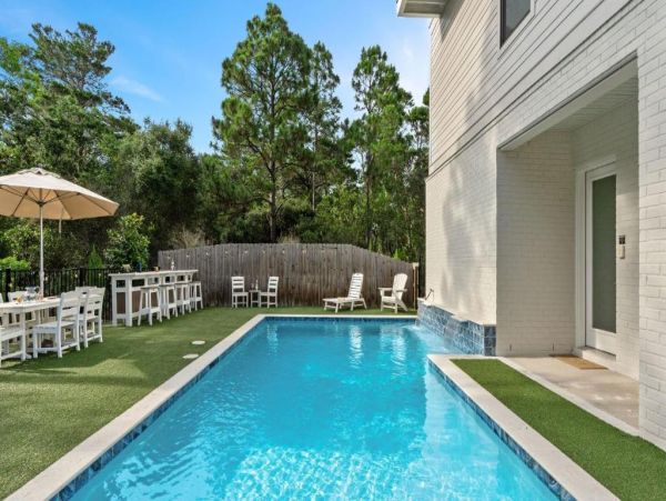 Santa Rosa Beach 13-Bedroom Home With Private Pool