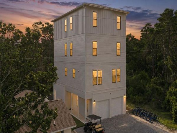 Santa Rosa Beach 13-Bedroom Home With Private Pool