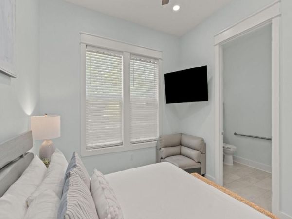Santa Rosa Beach 13-Bedroom Home With Private Pool