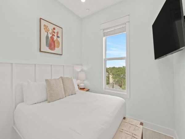 Santa Rosa Beach 13-Bedroom Home With Private Pool