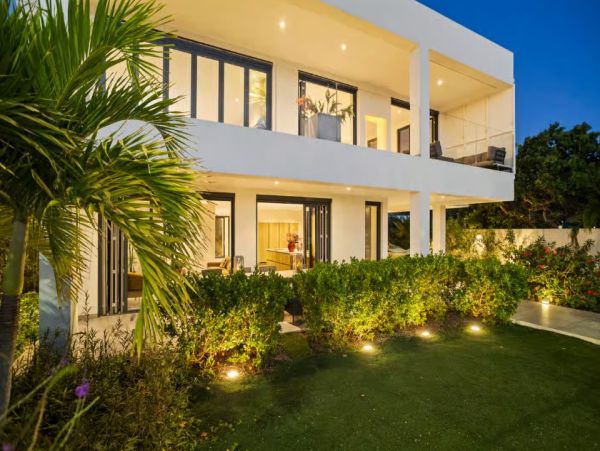 Luxury Villa Bonaire - Caribbean Oceanfront Villa with Direct Sea Access