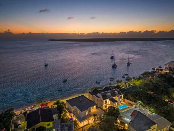Luxury Villa Bonaire - Caribbean Oceanfront Villa with Direct Sea Access