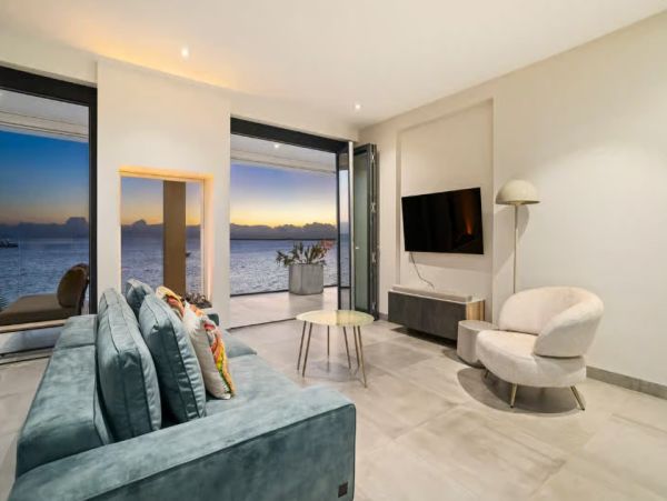 Luxury Villa Bonaire - Caribbean Oceanfront Villa with Direct Sea Access