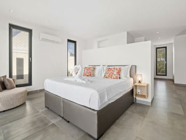 Luxury Villa Bonaire - Caribbean Oceanfront Villa with Direct Sea Access