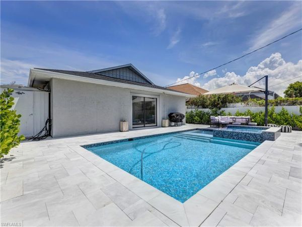 Naples Park Annual Rental – North Naples Luxury Home