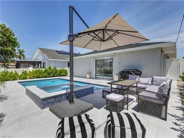 Naples Park Annual Rental – North Naples Luxury Home