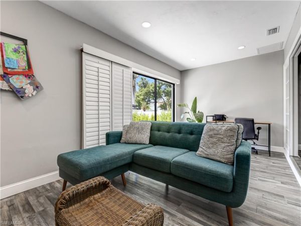 Naples Park Annual Rental – North Naples Luxury Home