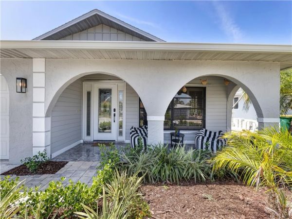 Naples Park Annual Rental – North Naples Luxury Home