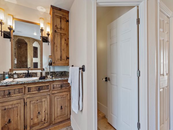 Longboat Key Canal-Front Home With Private Heated Pool