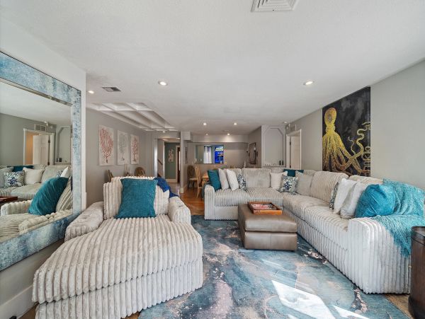 Longboat Key Canal-Front Home With Private Heated Pool
