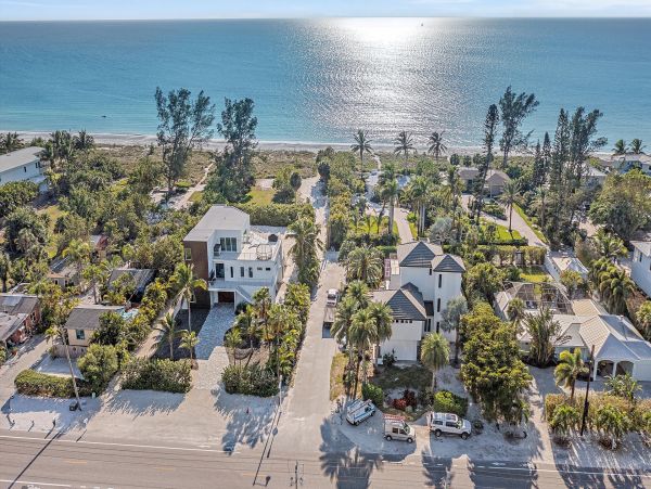 Longboat Key Canal-Front Home With Private Heated Pool
