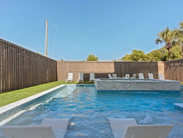Spacious Miramar Beach Home With Private Pool