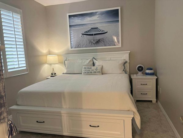 Naples Three-Bedroom Condo With Pool Views 4 Min Walk to Beach NEW ARRIVAL
