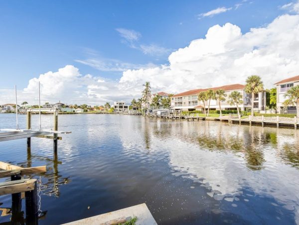 Naples Three-Bedroom Condo With Pool Views 4 Min Walk to Beach NEW ARRIVAL