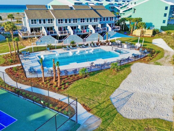 Pensacola Beach Waterfront Townhome With Heated Pool