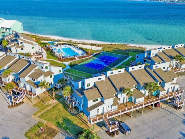 Pensacola Beach Waterfront Townhome With Heated Pool