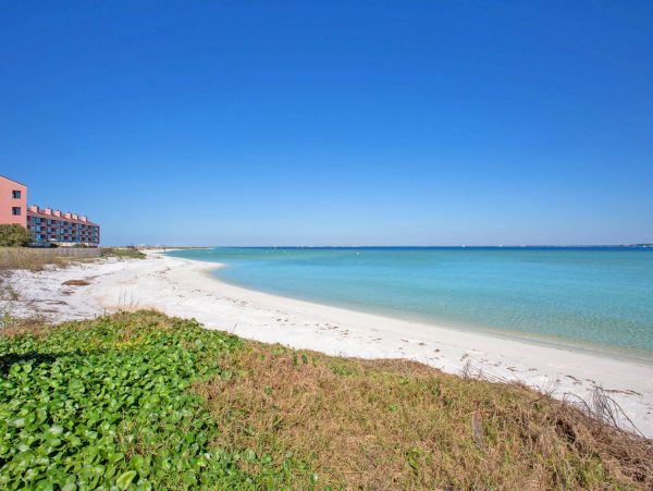 Pensacola Beach Waterfront Townhome With Heated Pool