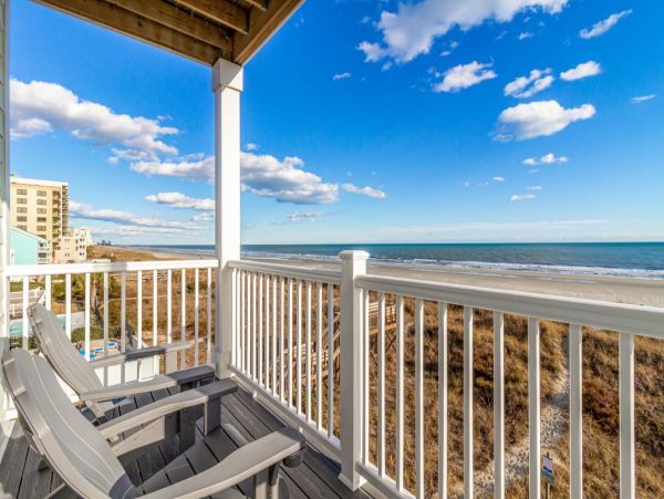 Oceanfront Luxury Retreat - 21-Bedrooms, Unmatched Privacy & Comfort