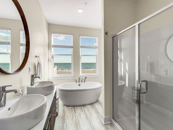 Oceanfront Luxury Retreat - 21-Bedrooms, Unmatched Privacy & Comfort
