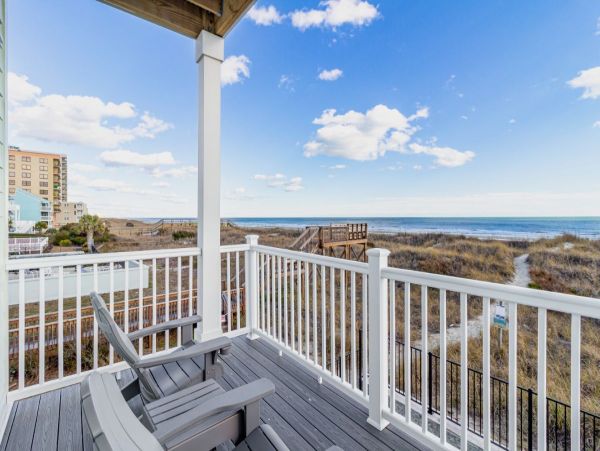 Oceanfront Luxury Retreat - 21-Bedrooms, Unmatched Privacy & Comfort