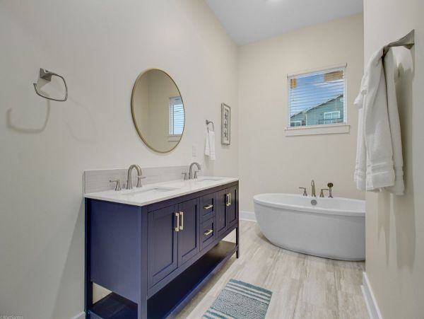 Oceanfront Luxury Retreat - 21-Bedrooms, Unmatched Privacy & Comfort