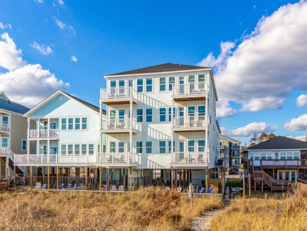 Oceanfront Luxury Retreat - 21-Bedrooms, Unmatched Privacy & Comfort