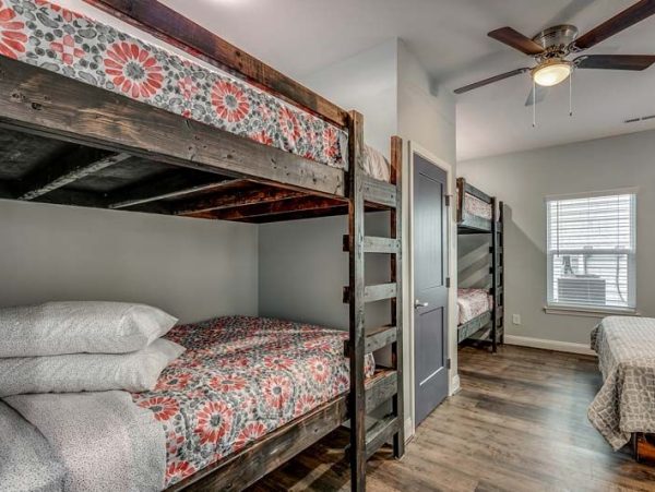 North Myrtle Beach 21-Bedroom Home With Private Pool